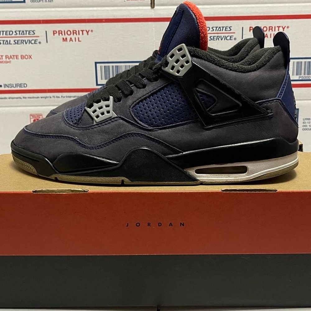 Nike Air Jordan 4 Retro Winter "Loyal Blue" 2019
Sneakers shoes streetwear hype - Picture 2 of 8
